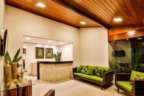 Encantos De Itaperapu� Apart - Service
