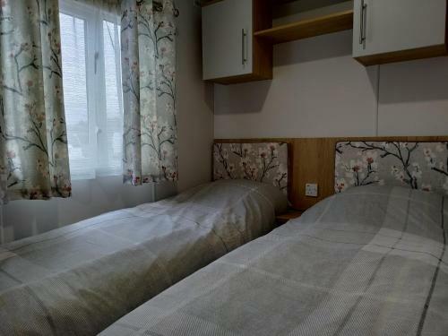 Modern 2 Bed Caravan In Forfar Scotlan