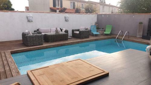 Villa 8p Piscine+ Spa+clim+ 4 Sdb Proche Des Plages