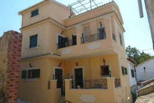 Eleni's House In Valaneio