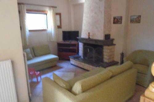 Eleni's House In Valaneio