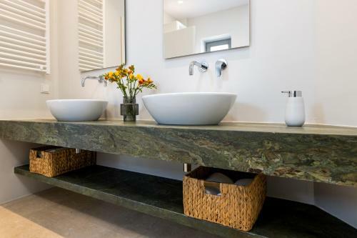 Eneos Villa #1 Pool & Sea View, Paros