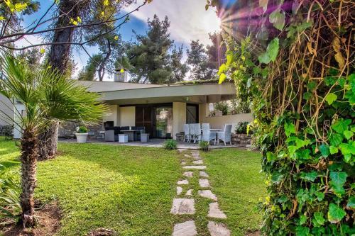 Amaryllis Villa