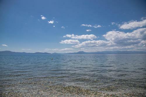 Iloi?s Villa In Peaceful Village W. Private Beach