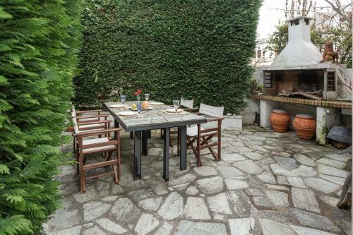 Iloi?s Villa In Peaceful Village W. Private Beach