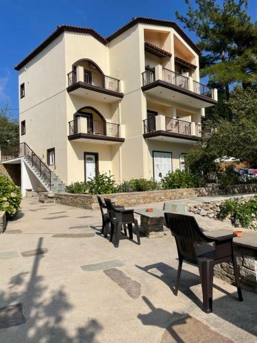 Apartamento Studio Raxes Ikaria #2