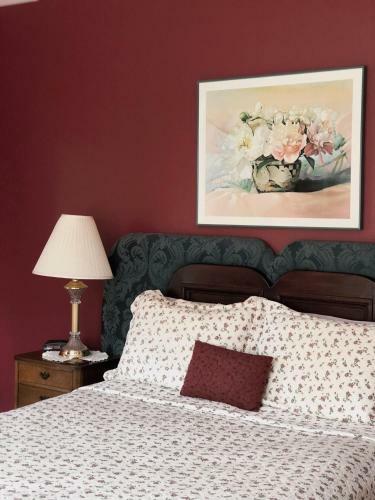Mahogany Manor Bed & Breakfast