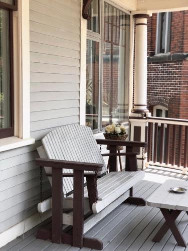 Mahogany Manor Bed & Breakfast