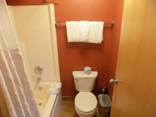 Hotel Breck Inn