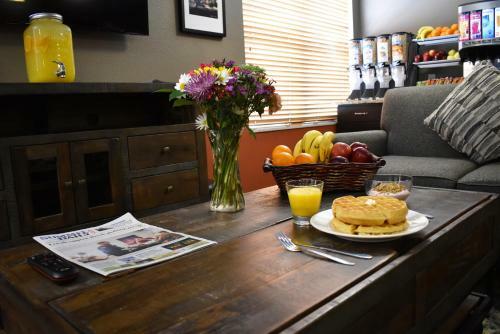 Hotel Breck Inn