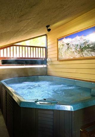 Hotel Breck Inn
