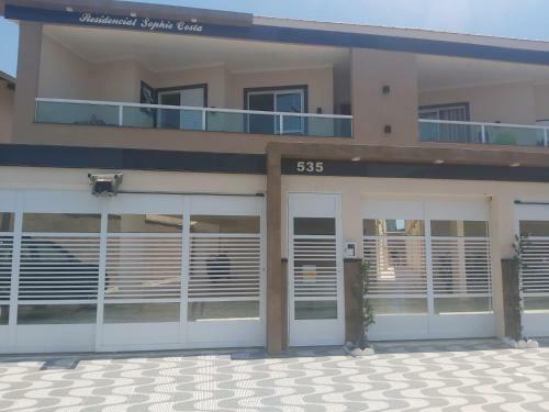 Casa Perto De Praia E Com�rcio Ao Lado