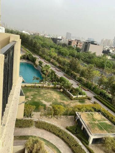 Spectacular Pool View Apartment With Lift