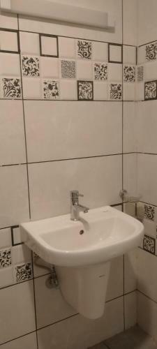Hostal 121 Stays Rooms