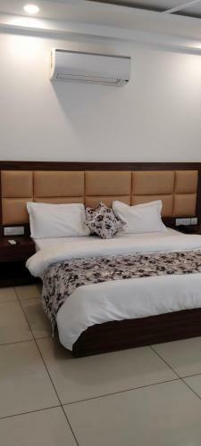 Hostal 121 Stays Rooms