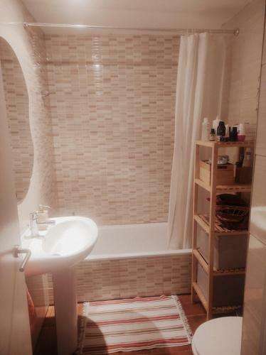 Apartamento En Complejo Residencial Con Piscina