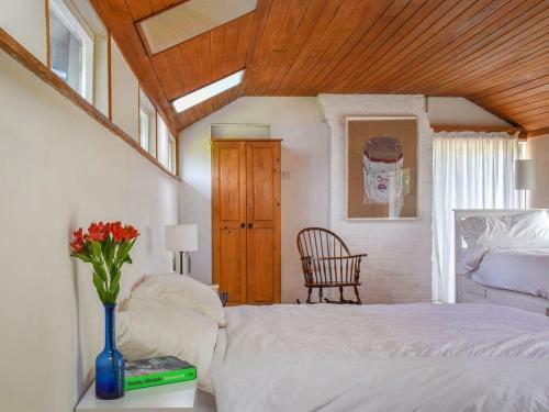 Hollybush Studio