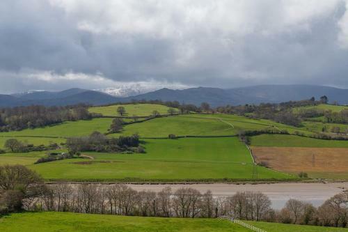 Beautiful Farmhouse Overlooking Conwy River