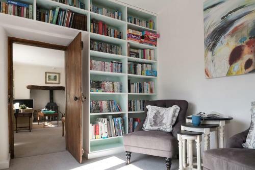 Beautiful Farmhouse Overlooking Conwy River