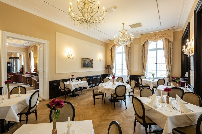 La Contessa Castle Hotel