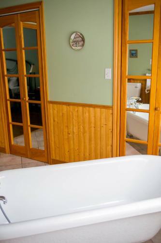 Bed & Breakfast A La Villa Rivermead