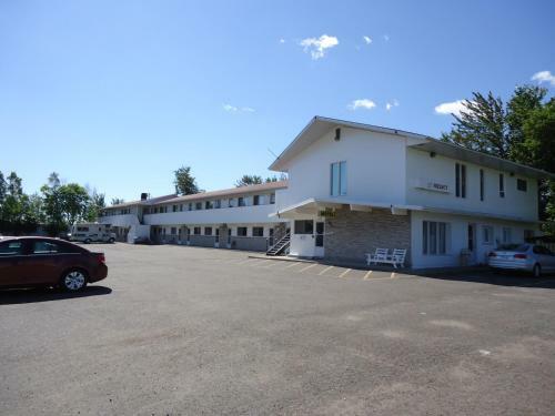 Voyageur Motel
