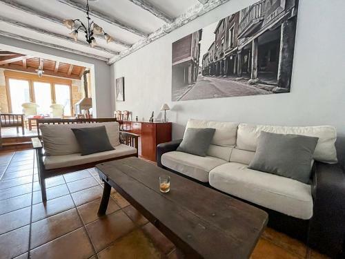 Casa El Arrabal, Casa Con Chimenea Y Patio.