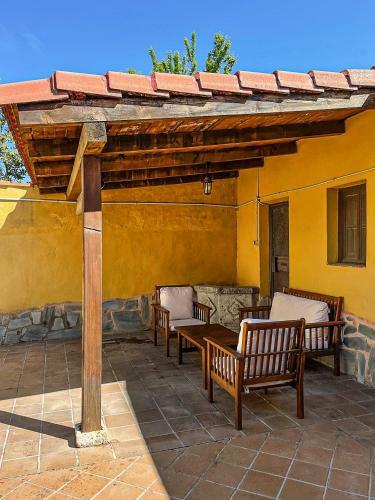 Casa El Arrabal, Casa Con Chimenea Y Patio.
