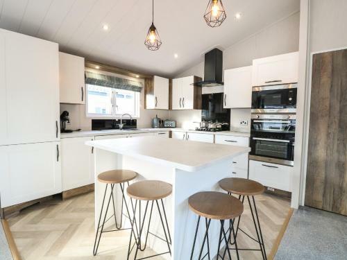 Broadland Sands Lodge