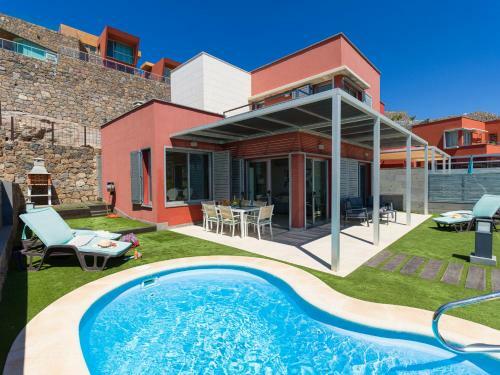 Amazing Villa With Private Heated Pool And Bbq