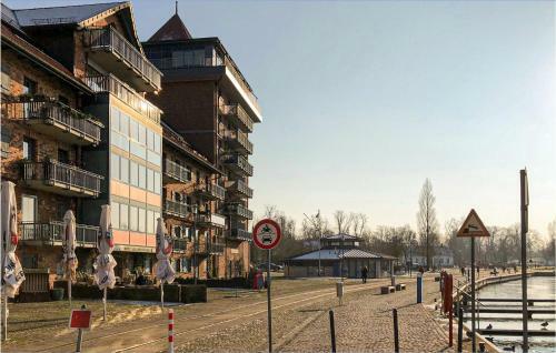 Nice Ship/boat In Neustrelitz W/ Wifi And 2 Bedrooms