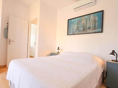Inviting Holiday Home In Grimaud With Private Pool