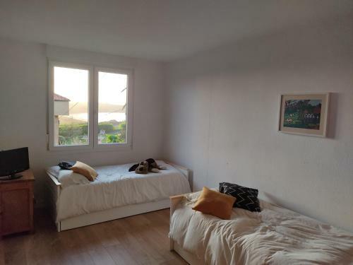 Chalet Independiente Con Jard�n