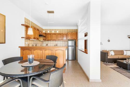 Apartamento Vacation Home With Stunning Ocean View