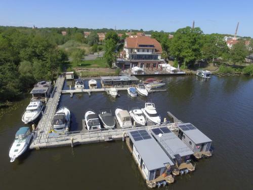 Leda Apart Ll Schwimmende Ferienwohnung