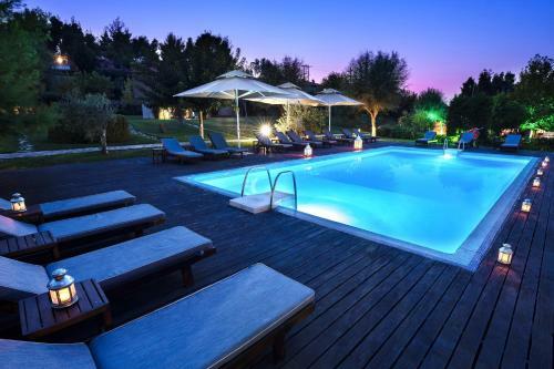 Aparthotel Polyastron Villas & Suites