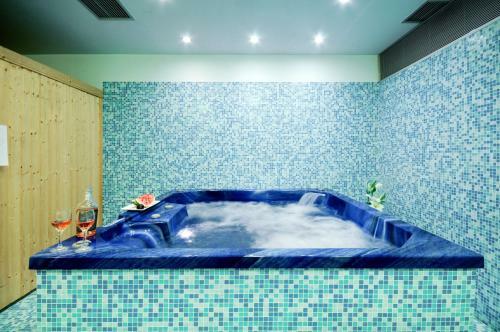 Aparthotel Polyastron Villas & Suites