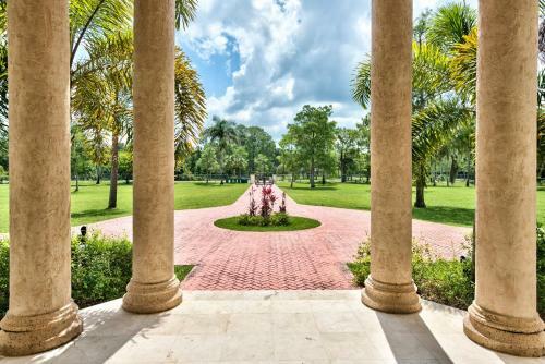 Knickerbocker Estate