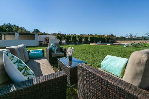 Villa Vinyes By Villa Plus
