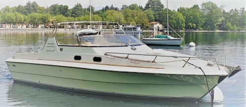 Unique Boat & Breakfast In Lake Maggiore