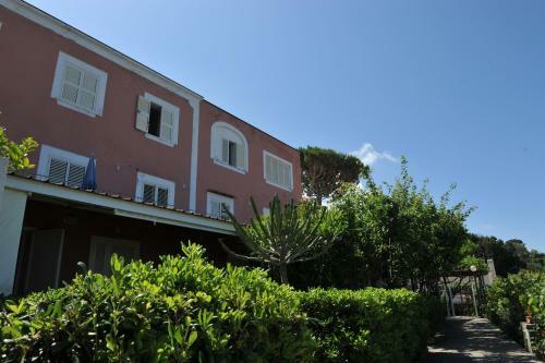 Hotel Pensione Mena