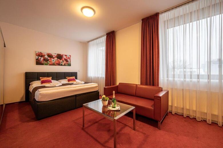 Hotel Ruby Blue