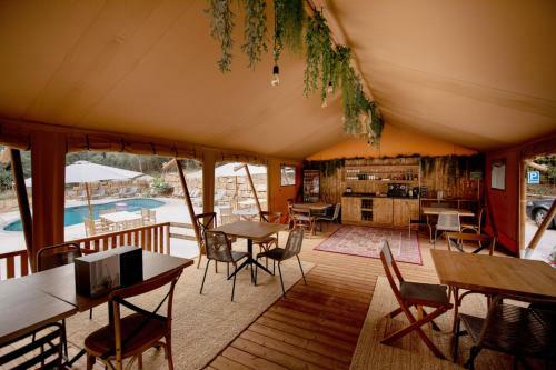 Can Bora Lodges