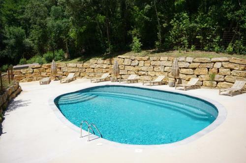Can Bora Lodges