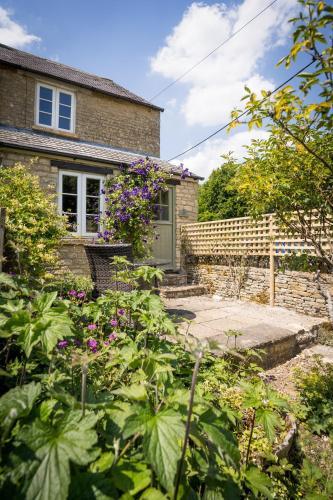 Stunning 2-bed Cottage In Fordwells