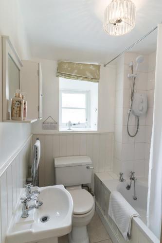Stunning 2-bed Cottage In Fordwells