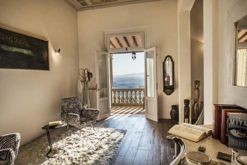 Villa Del Poeta