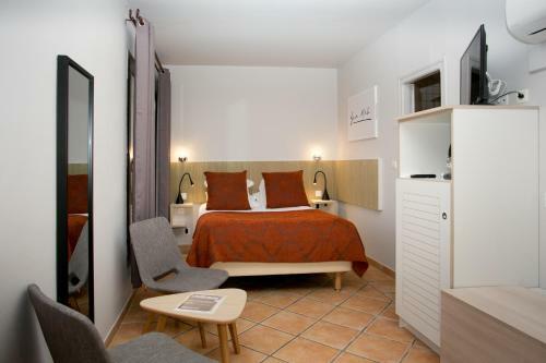 Hotel Le Relais Des Trois Mas