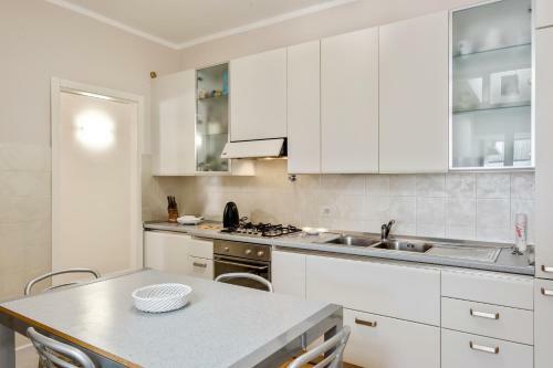 Apartamento Luni Mare Bright Terrace Flat With Parking