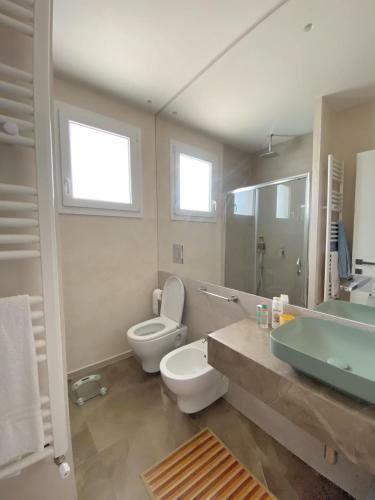 Two Villas Attached For Up To 14 Guests